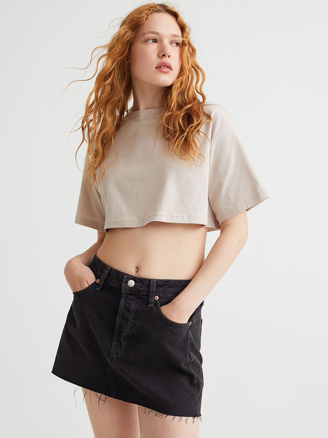 

H&M Women Black Solid Pure Cotton Denim Skirts