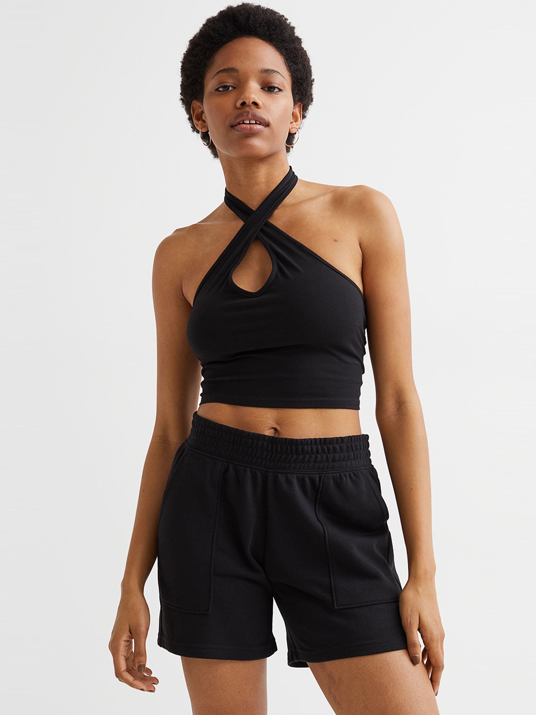 

H&M Women Black Solid Sweatshorts