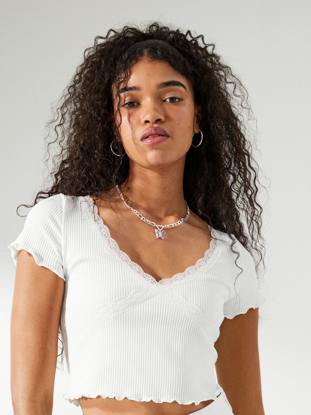 

H&M Women White Lace-trim ribbed cropped top