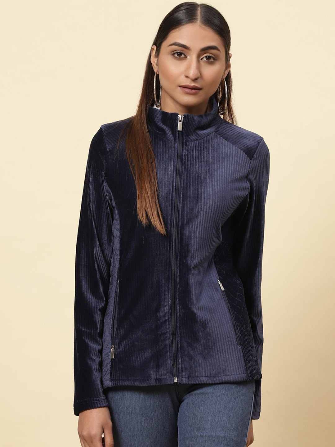 

Lakshita Women Blue Fleece Crop Tailored Jacket