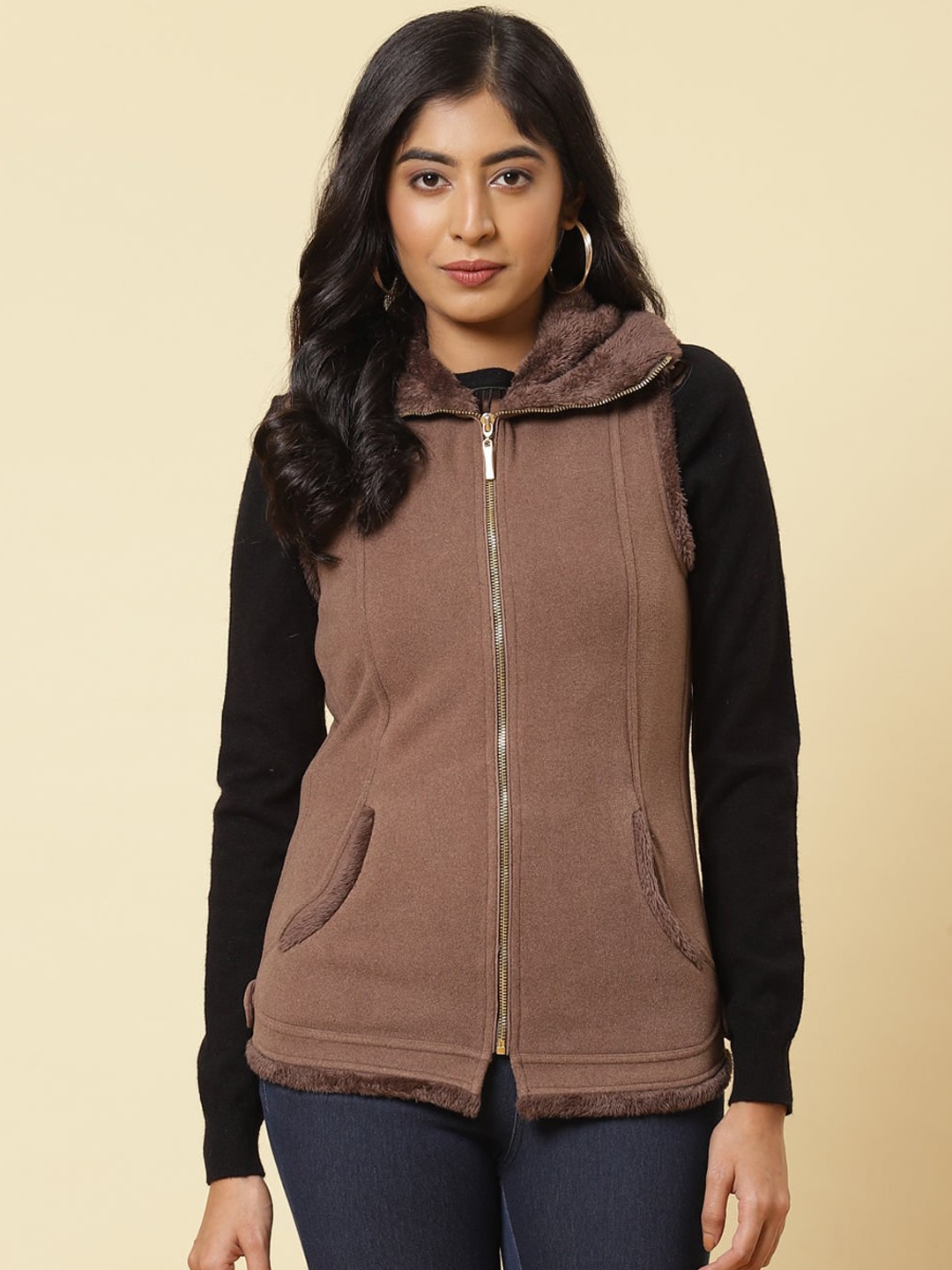 

Lakshita Women Grey Checked Fleece Longline Tailored Jacket