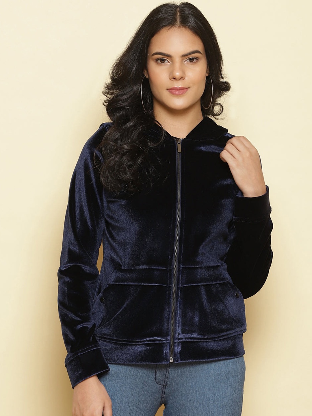 

Lakshita Women Blue Floral Fleece Tailored Jacket