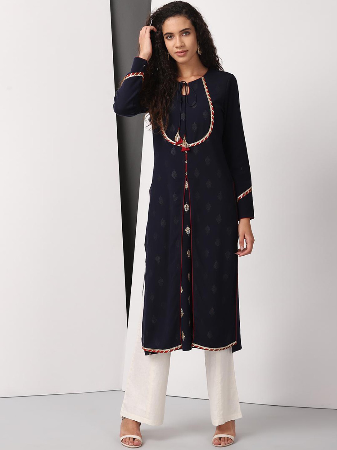 

Lakshita Women Blue Geometric Keyhole Neck Flared Sleeves Anarkali Kurta