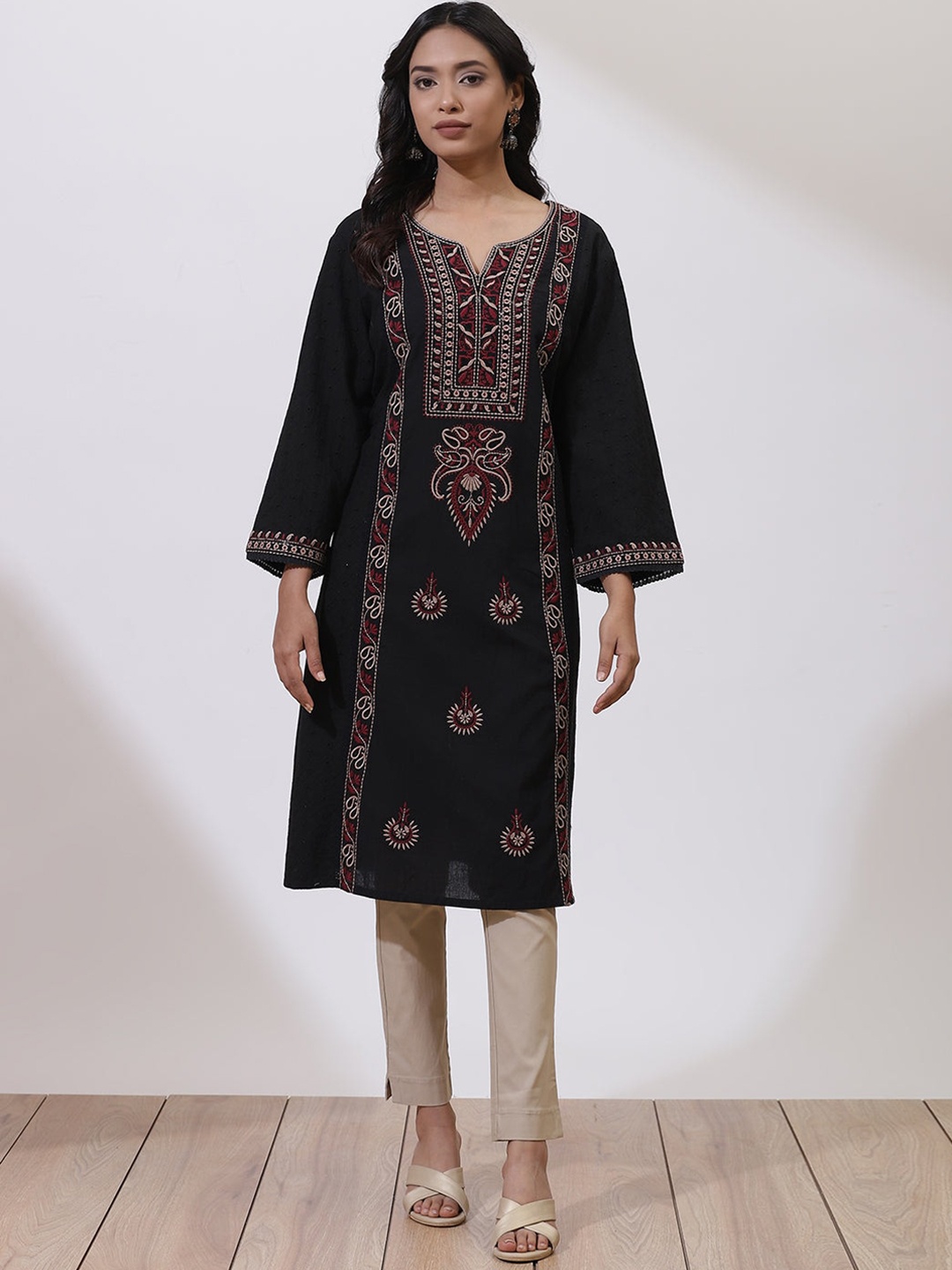 

Lakshita Women Black Ethnic Motifs Embroidered Flared Sleeves Thread Work Kurta