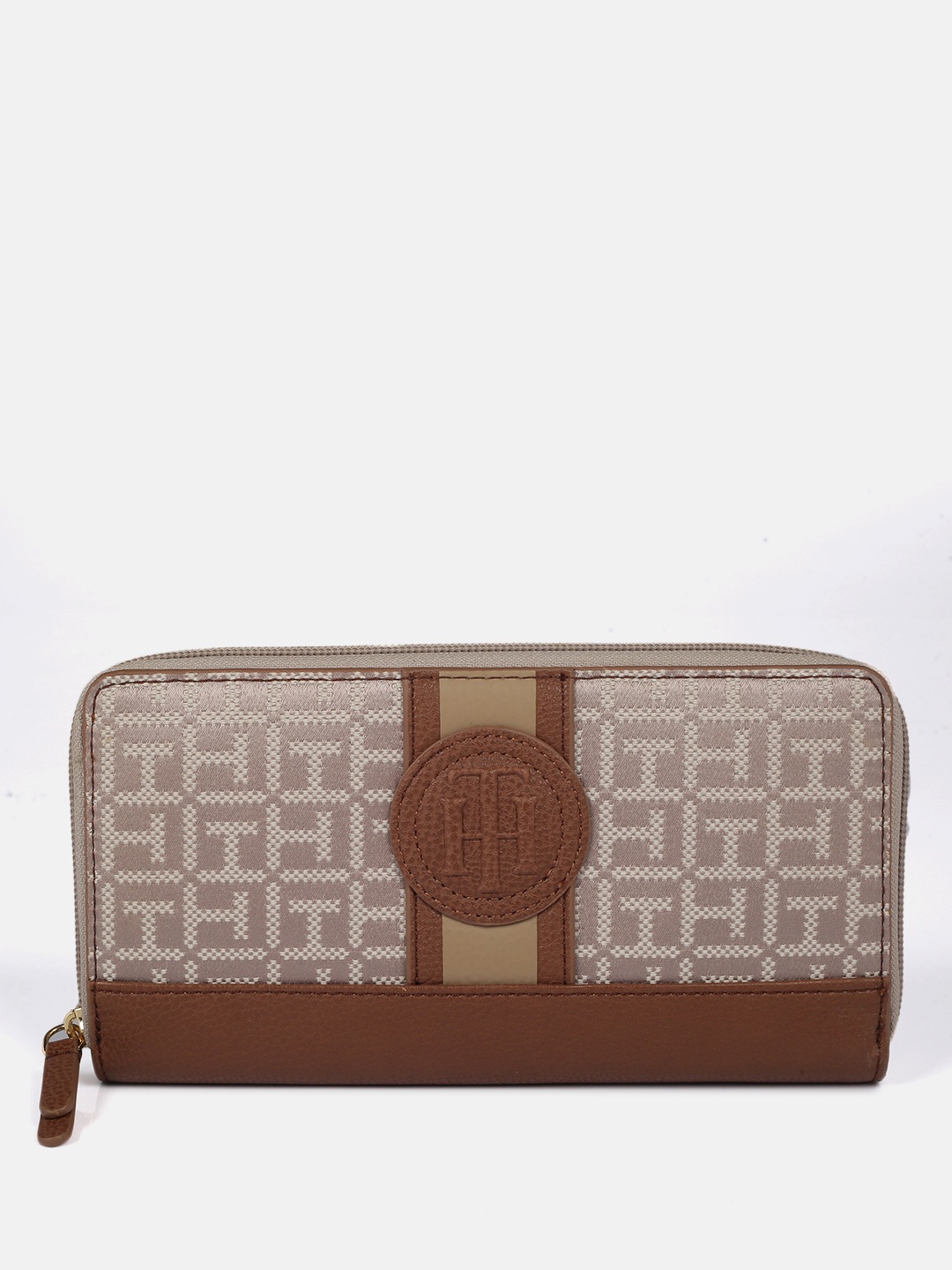 

Tommy Hilfiger Women Taupe Brand Logo Self Design Applique Zip Around Wallet