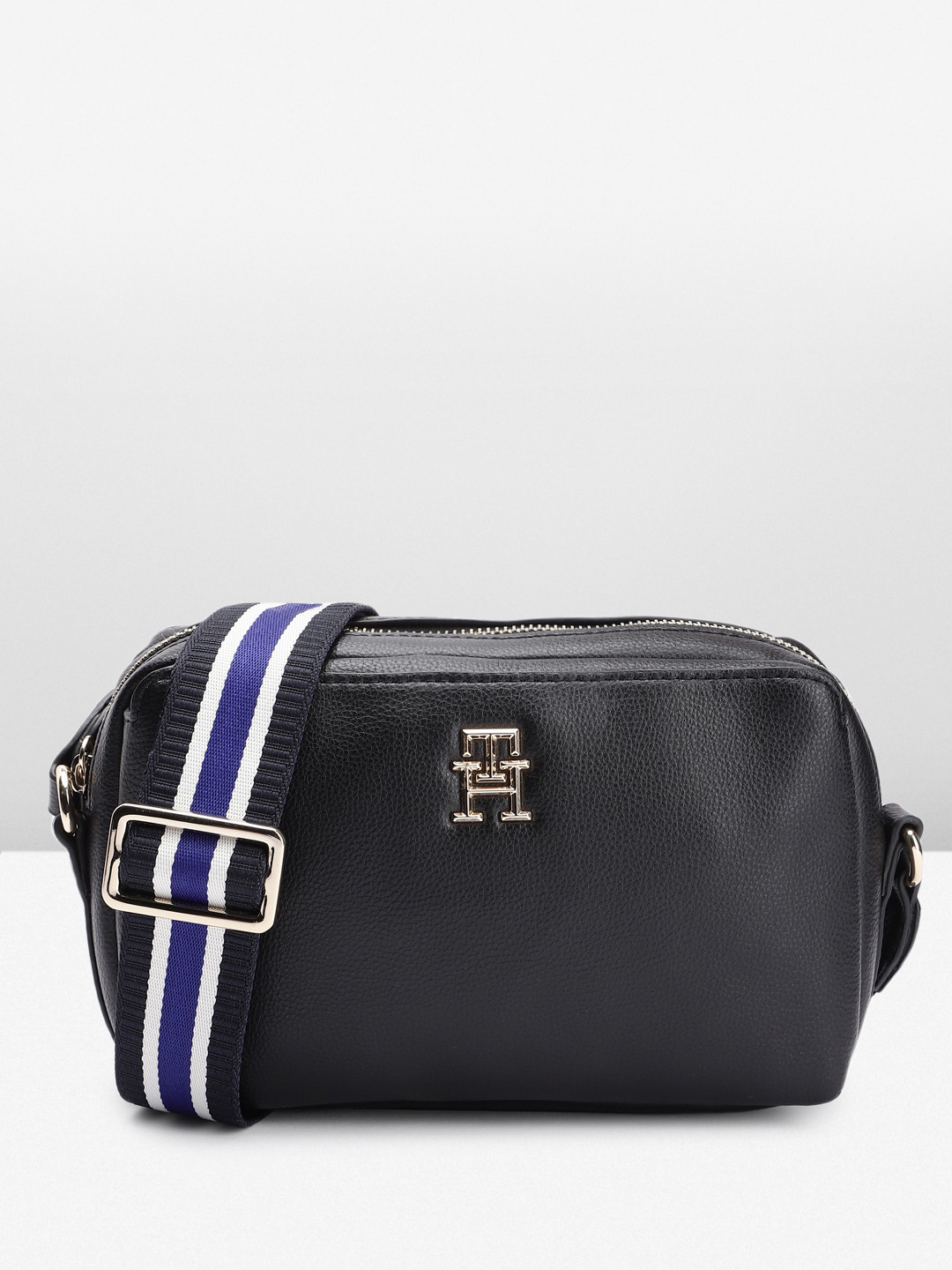 

Tommy Hilfiger Leather Structured Sling Bag, Black
