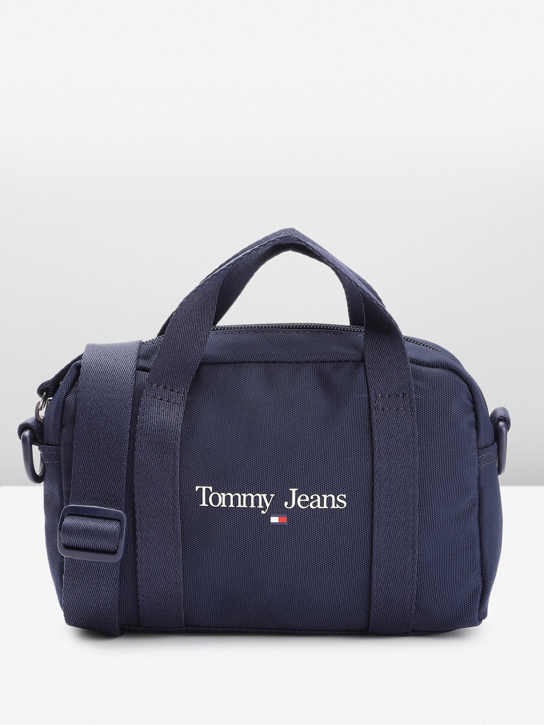 

Tommy Hilfiger Brand Logo Handheld Bag, Navy blue