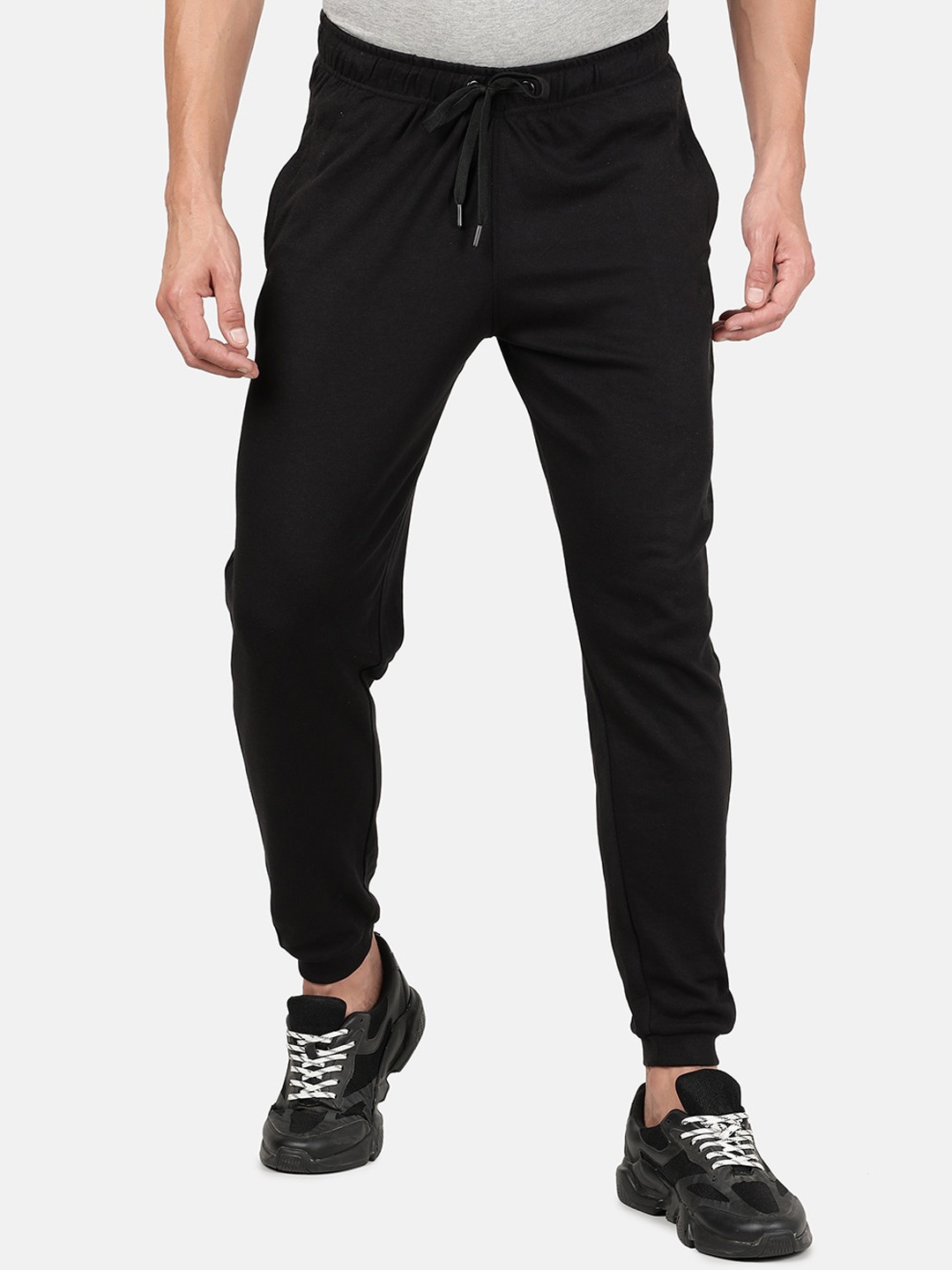 

Head Men Black Solid Joggers