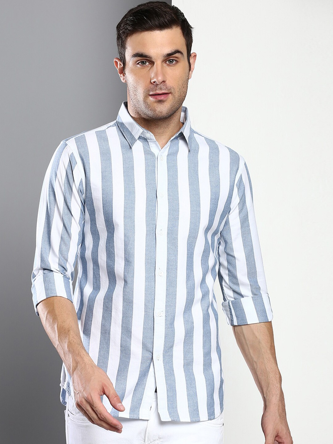 

Dennis Lingo Men Navy Blue Slim Fit Striped Casual Shirt