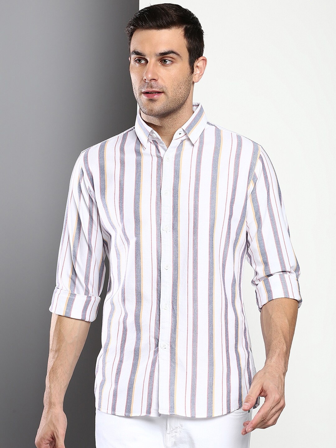 

Dennis Lingo Men White Slim Fit Striped Casual Shirt