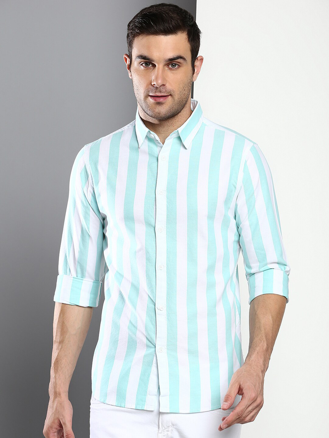

Dennis Lingo Men Green Slim Fit Striped Casual Shirt