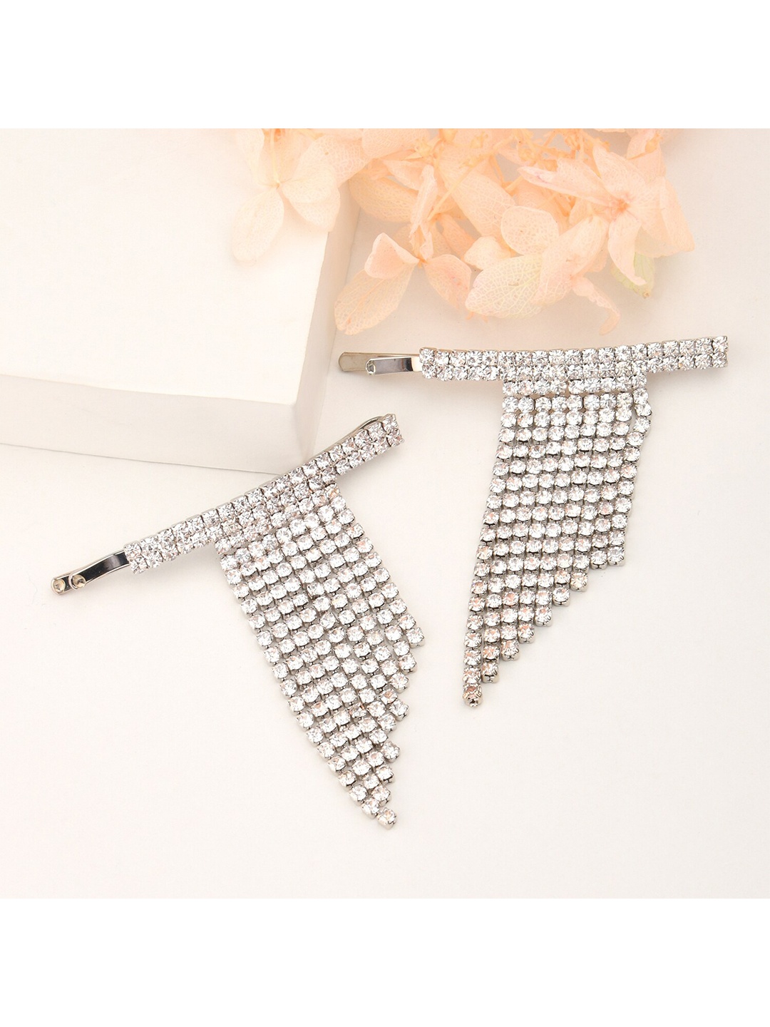 

Lilly & sparkle Women Silver-Toned Set of 2 Bobby Pins