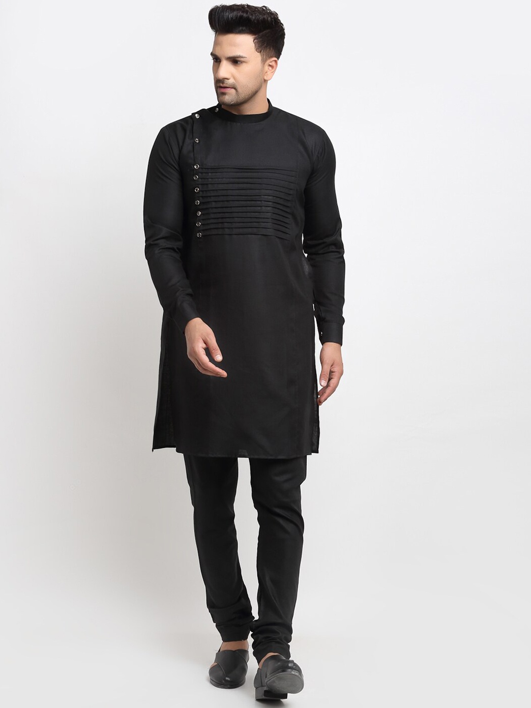 

Kaifoo Men Black Kurta with Pyjamas