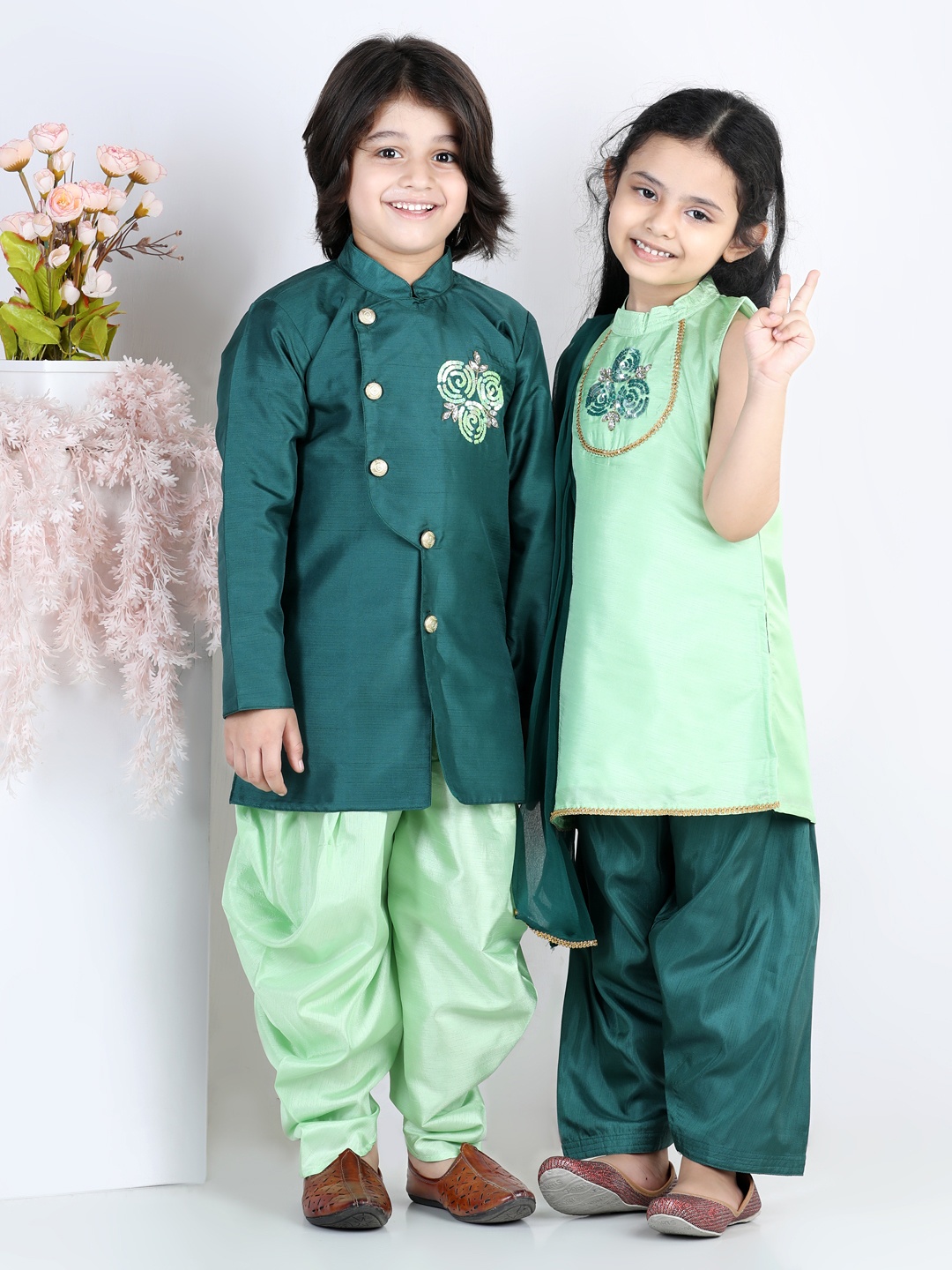 

BownBee Girls Green Hand Embroidered Silk Kurti with Patiala & Dupatta
