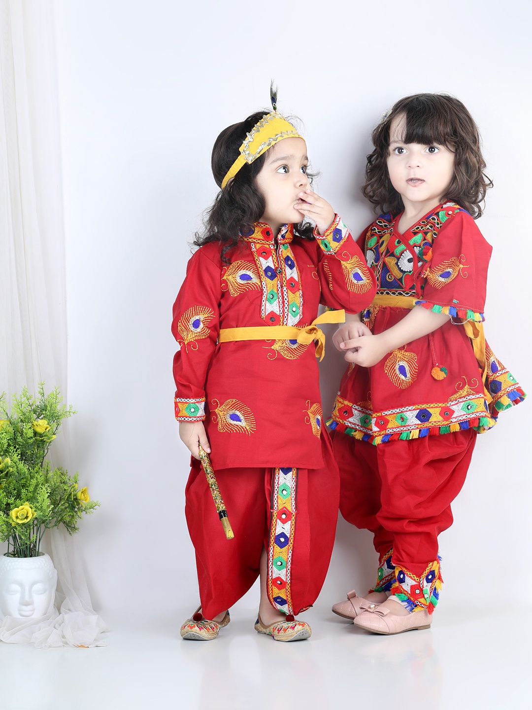 

BownBee Boys Red Embroidered Janmashtami Kurti With Dhoti & Dupatta With Mukut & Bansuri