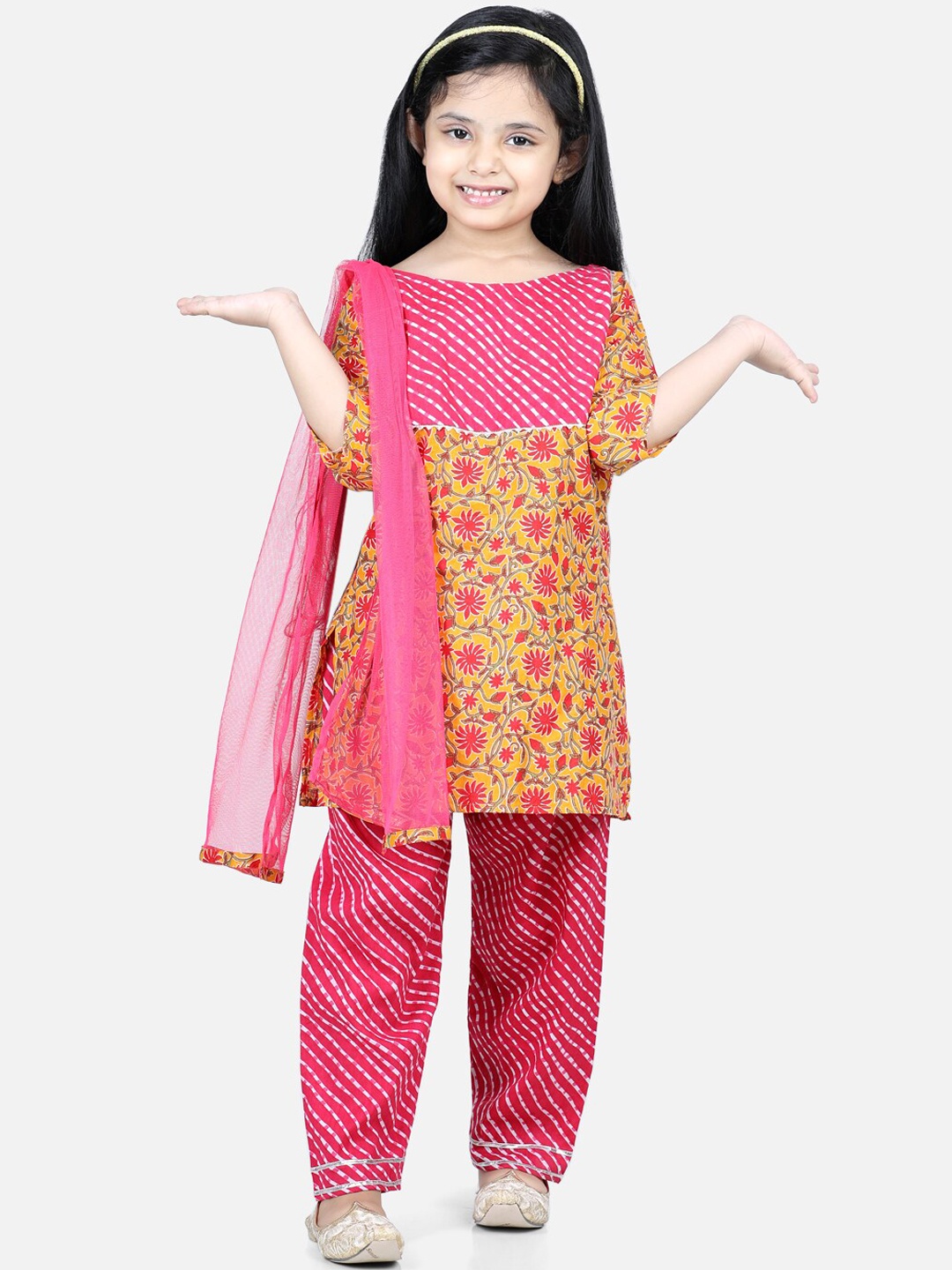 

BownBee Girls Pink Pure Cotton Ethnic Motifs Printed Kurti with Pant, Blue