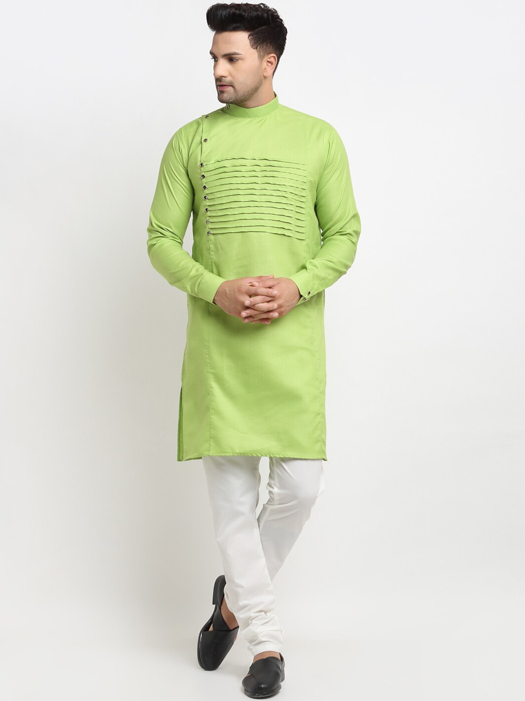 

Kaifoo Men Green Thread Work Kurta