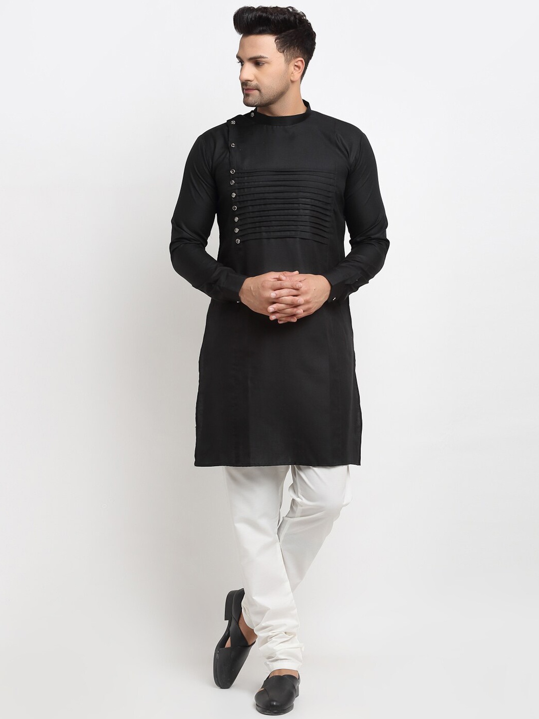 

Kaifoo Men Black Thread Work Kurta