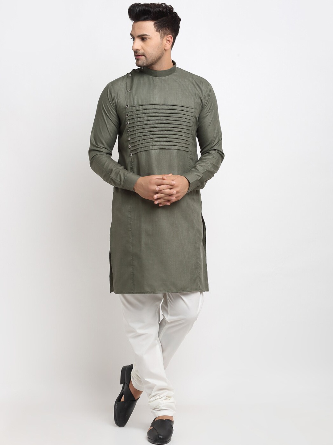 

Kaifoo Men Green Thread Work Kurta