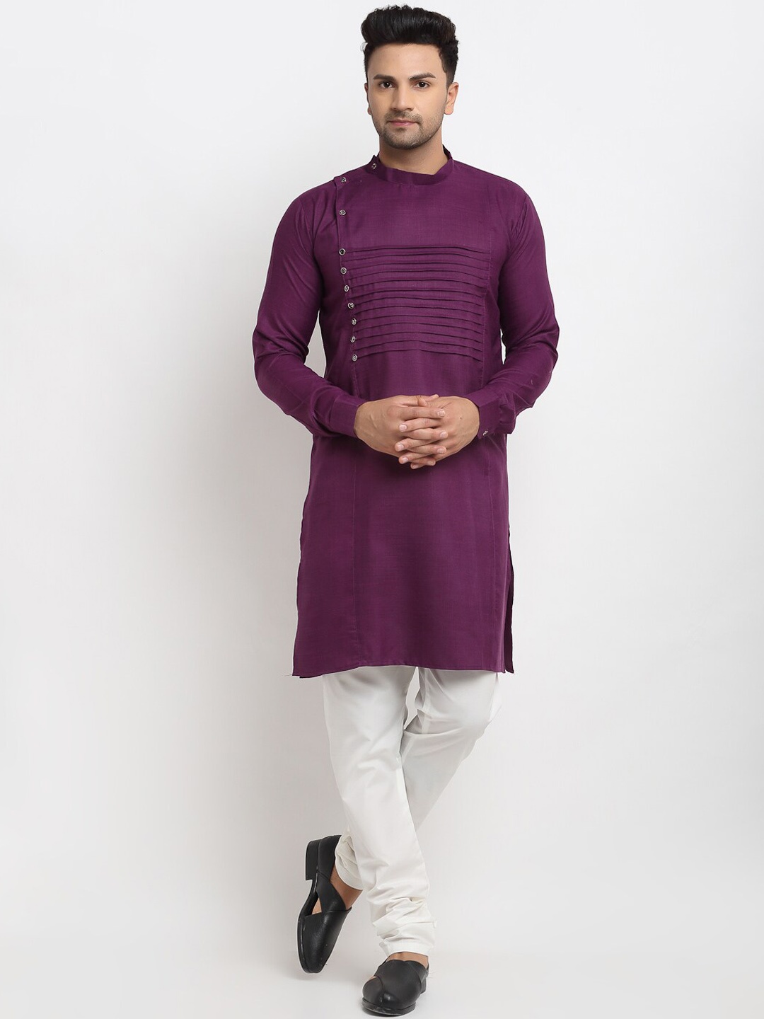 

Kaifoo Men Purple Thread Work Kurta
