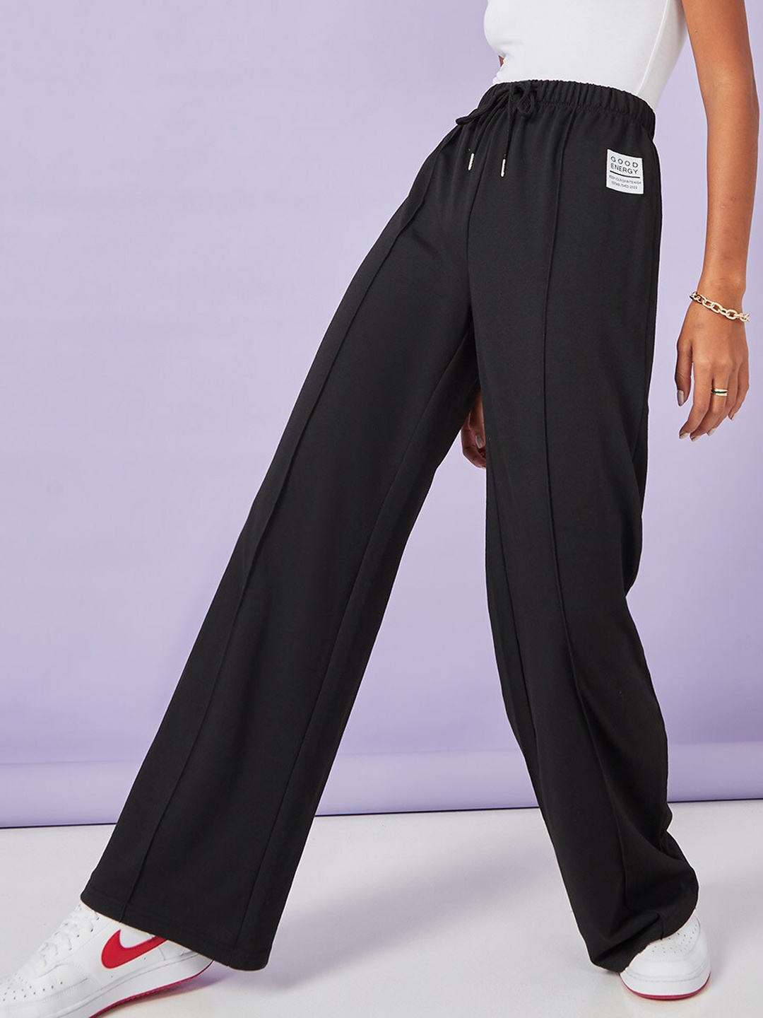 

Styli Women Black Wide Leg Knitted Jogger with Badge Detail