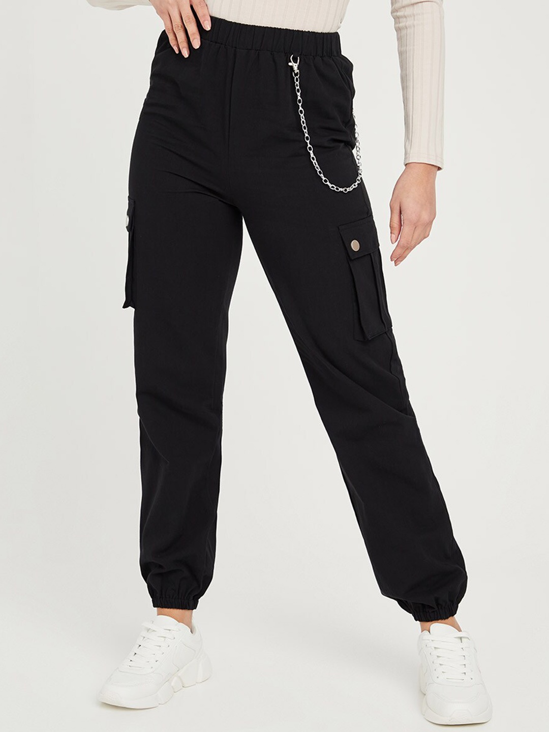 

Styli Women Black Chain Detail Cuffed Core Jogger with Cargo Pockets