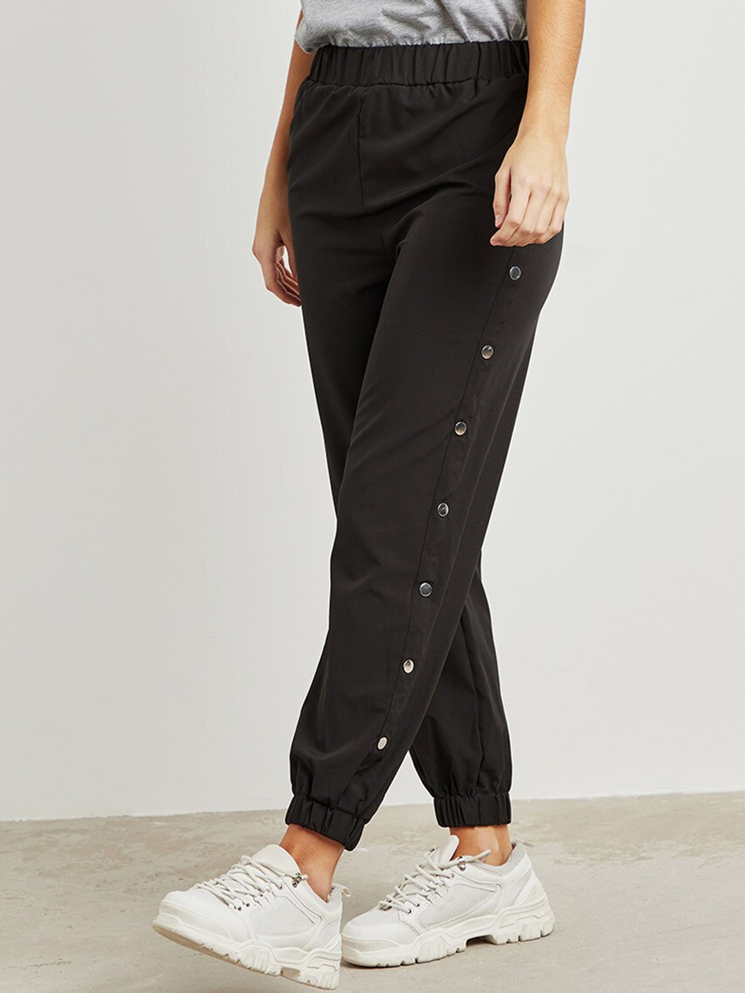 

Styli Women Black Side Button Detail Jogger with Elasticised Waistband