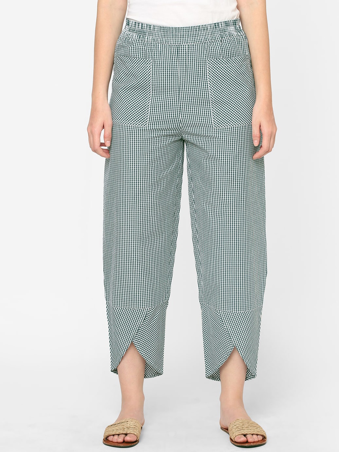 

Mystere Paris Women Green Checked Cotton Lounge Pants