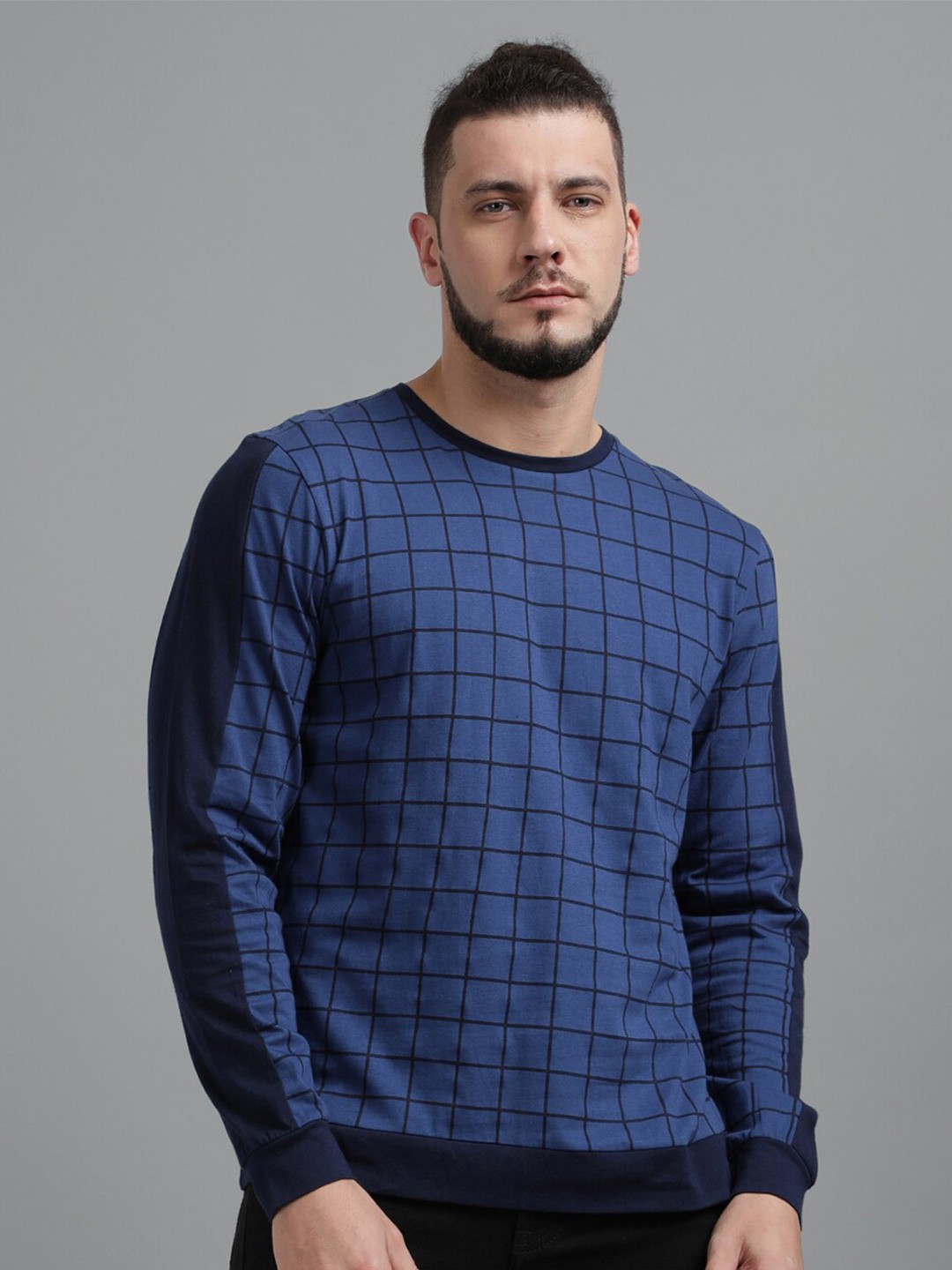 

UrGear Men Blue Checked T-shirt