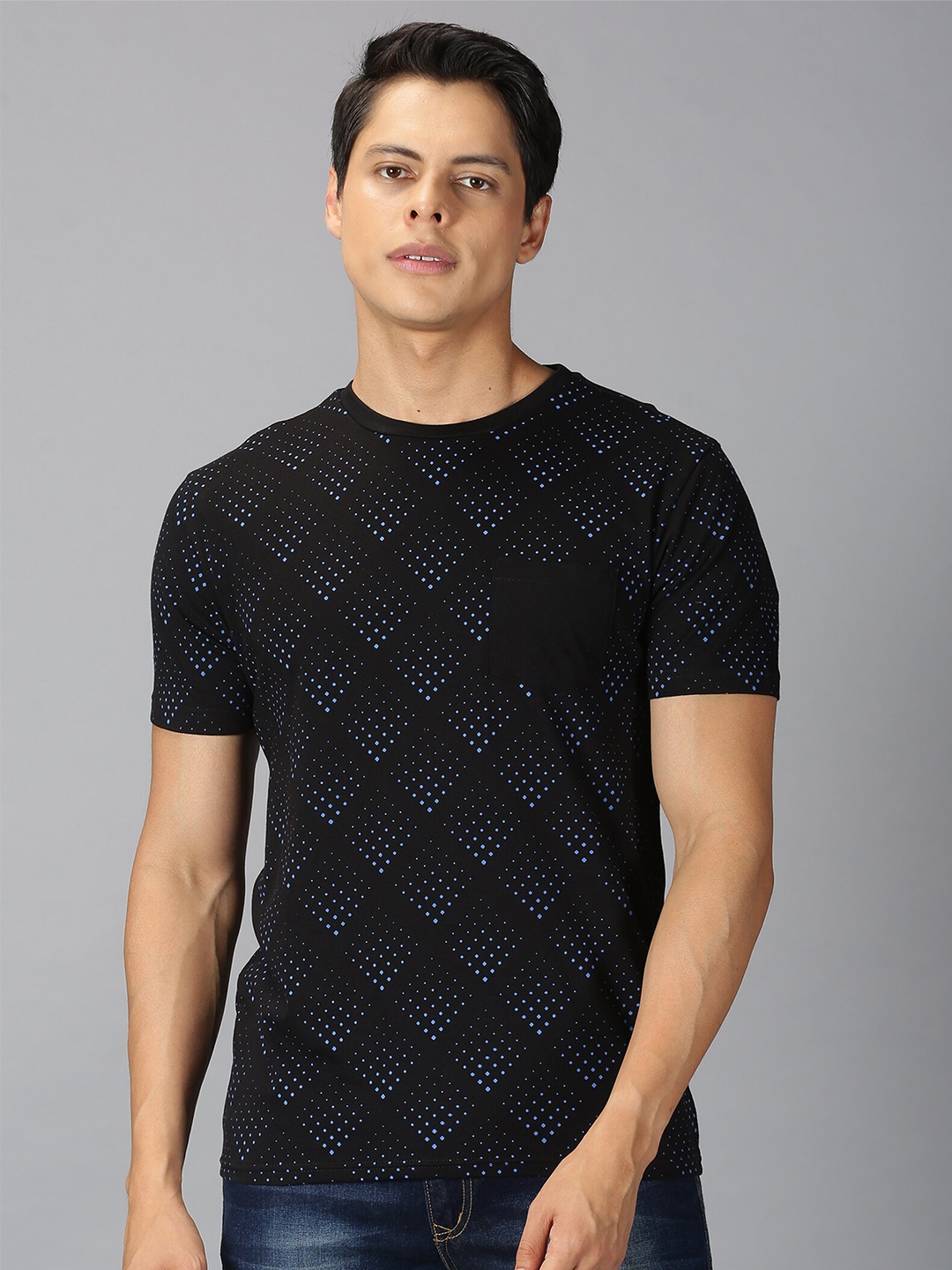 

UrGear Men Black Printed T-shirt