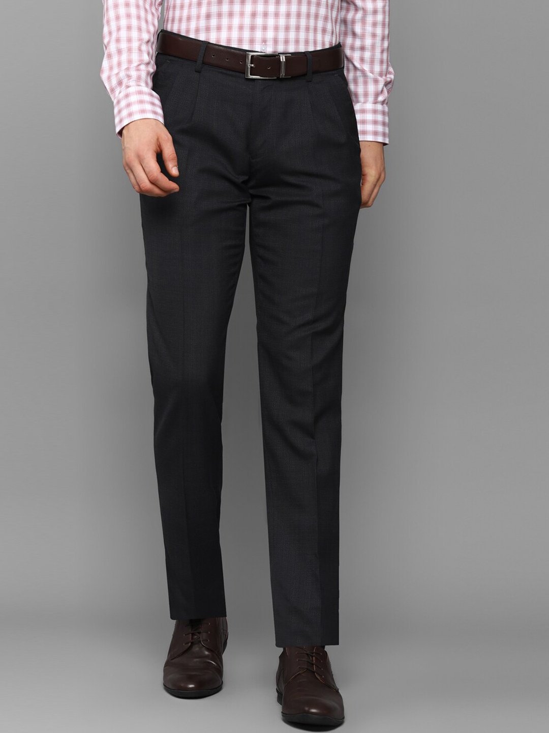 

Louis Philippe Men Black Pleated Trousers