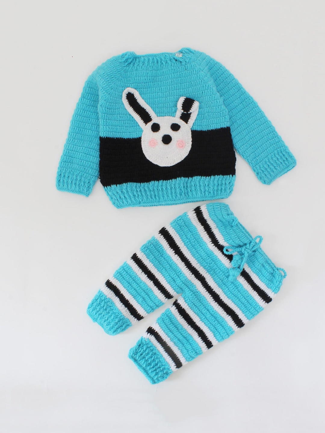 

Woonie Kids Turquoise Blue and Black 2 Piece Self Design Handmade Clothing Set