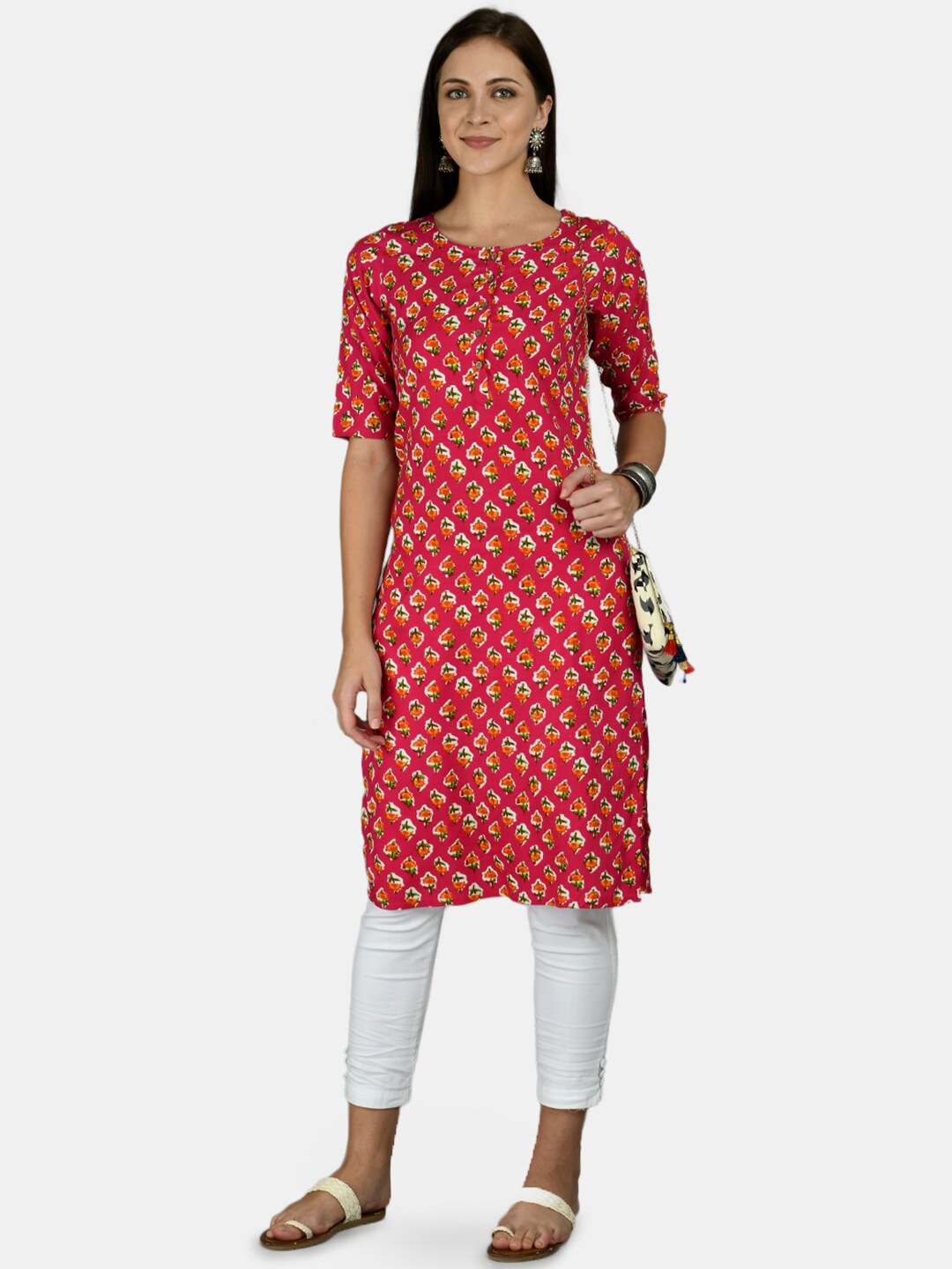 

Vastralay Women Pink Geometric Printed Flared Sleeves Thread Work Kurta