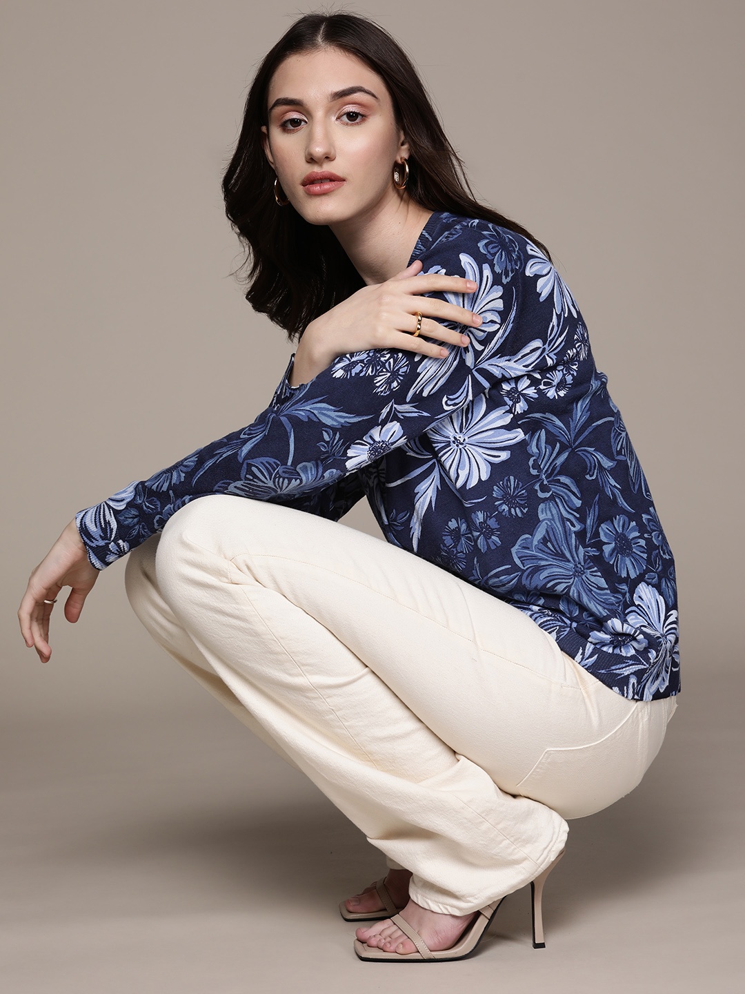 

Macy's Karen Scott Women Navy Blue & White Floral Printed Cardigan