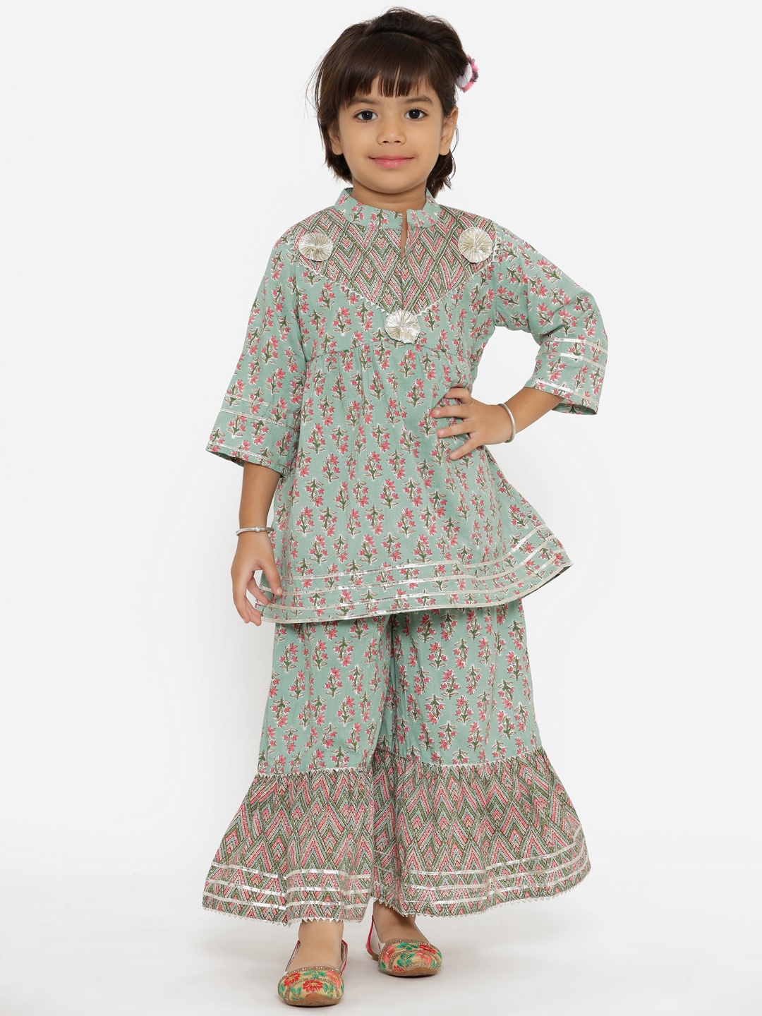 

Readiprint Fashions Girls Green Ethnic Motifs Printed Empire Gotta Patti Pure Cotton Kurti with Sharara