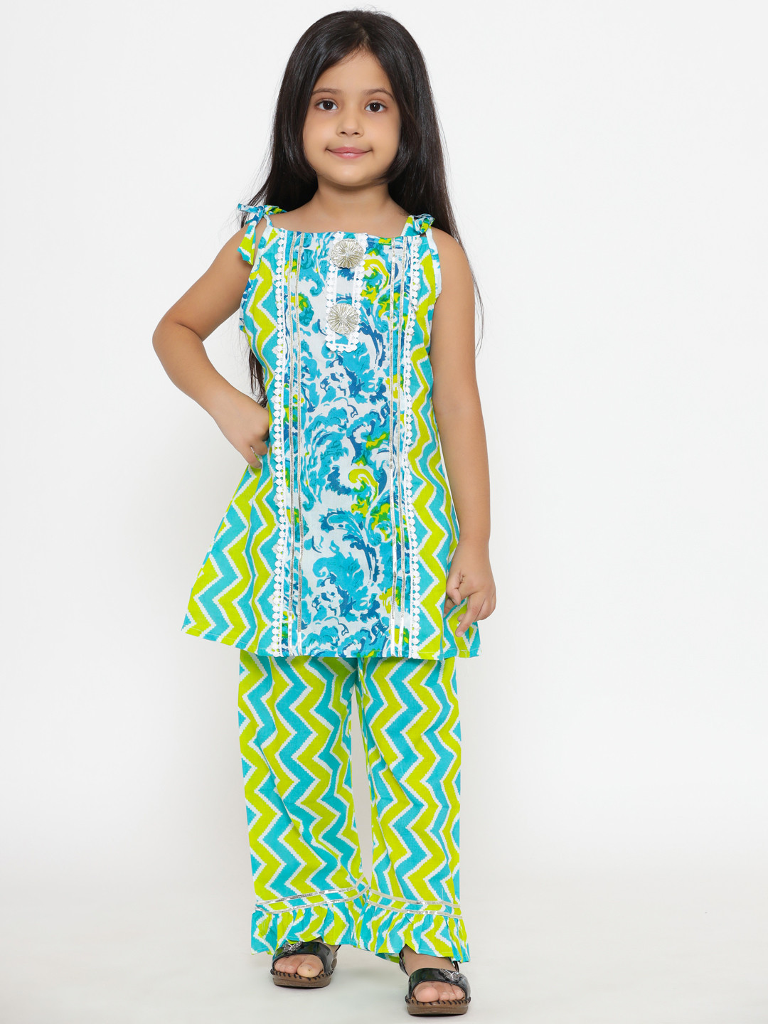 

Readiprint Fashions Girls Blue Printed Gotta Patti Pure Cotton Kurti with Pyjamas