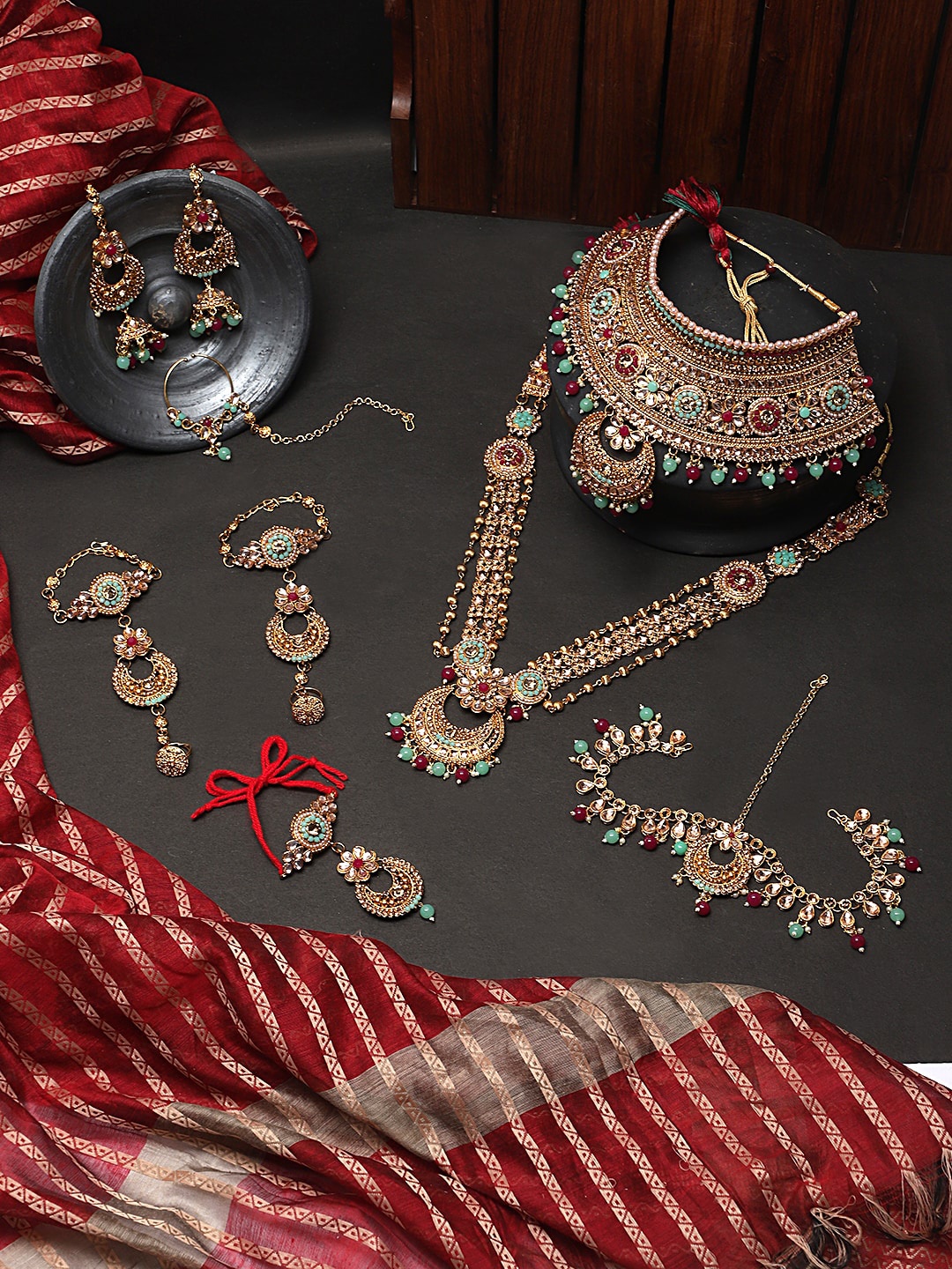 

STEORRA JEWELS Gold-Plated Red & Light Green Embellised Kundan Studded Wedding Bridal Jewellery Set