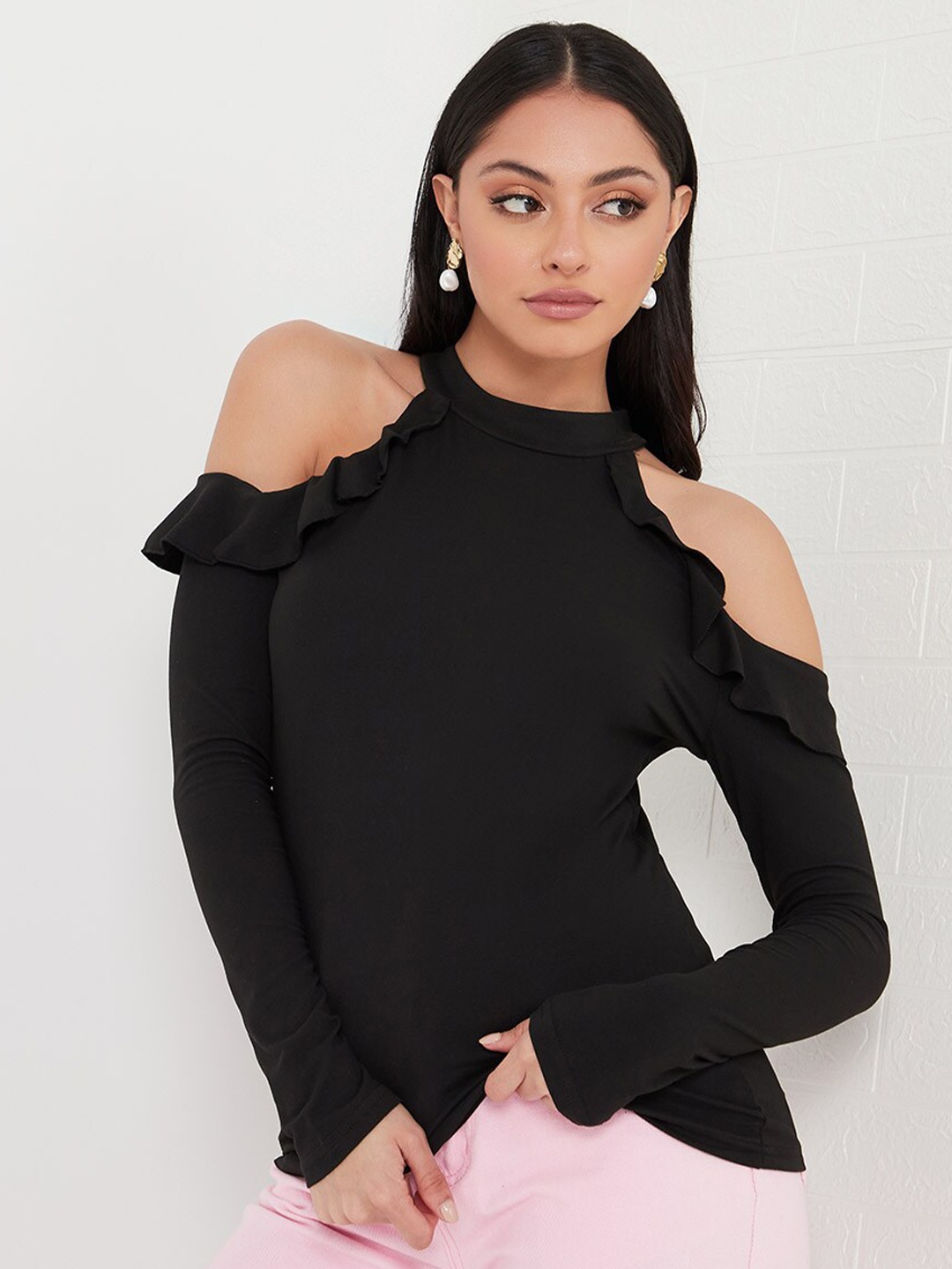 

Styli Black Cold Shoulder Ruffle Detail Top