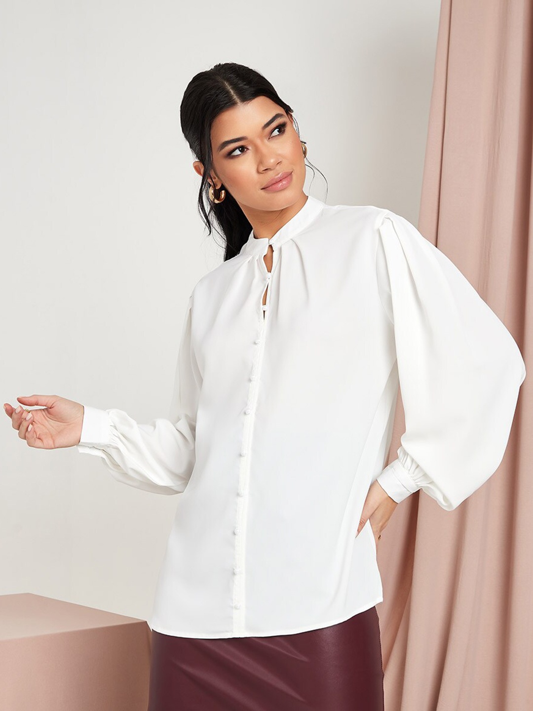 

Styli White Front Button Stand Collar Long Sleeves Blouse