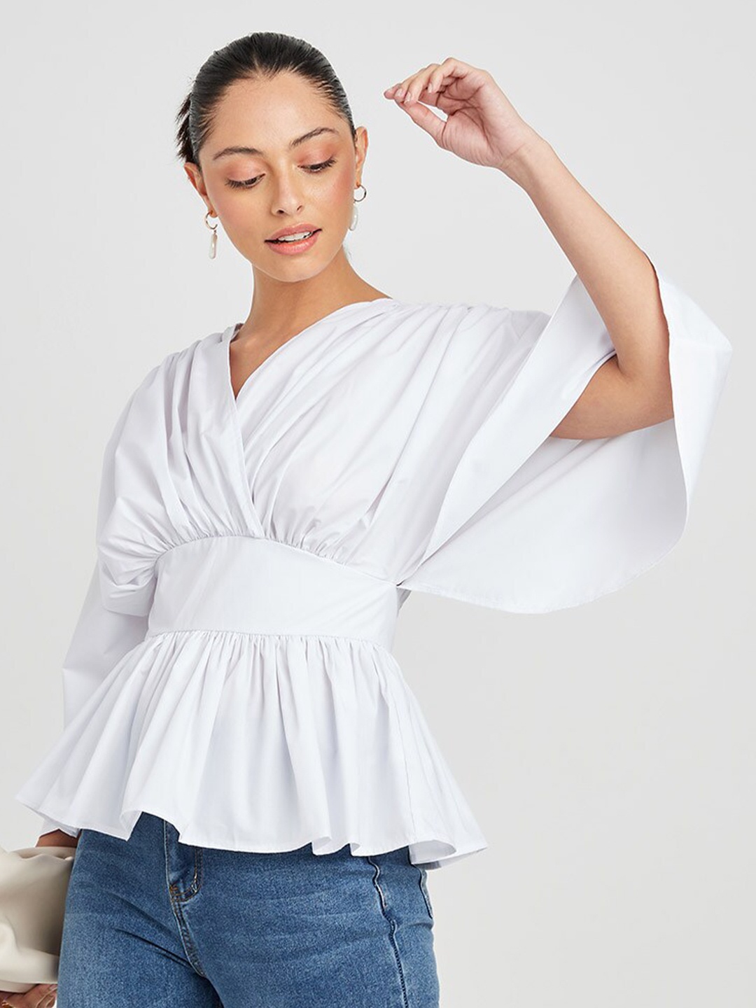 

Styli White Plunge Neck Pleated Peplum Blouse