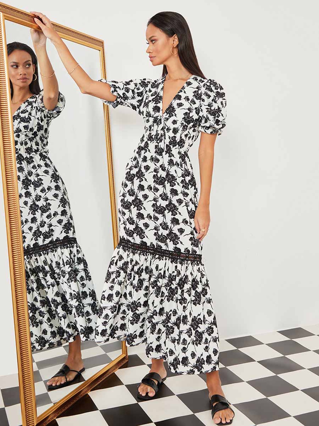 

Styli Women Floral Print Maxi Dress, Black