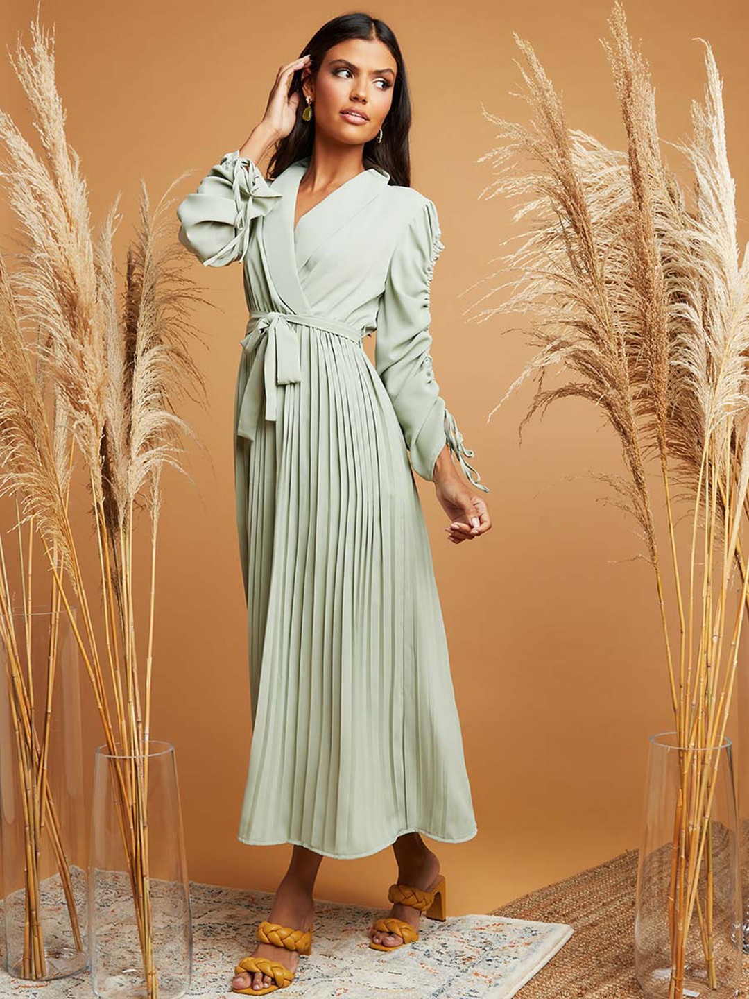 

Styli Pleated Ruched Sleeves Midi Dress with Belt, Green