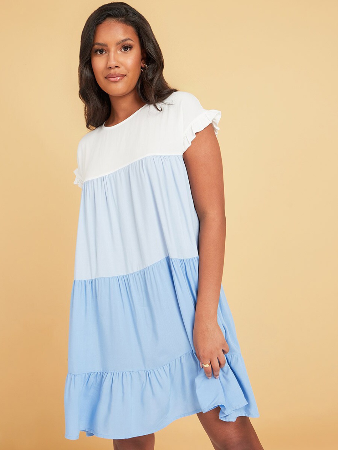 

Styli Blue Short Sleeves Round Neck Colorblocked Tiered Knee Length Dress