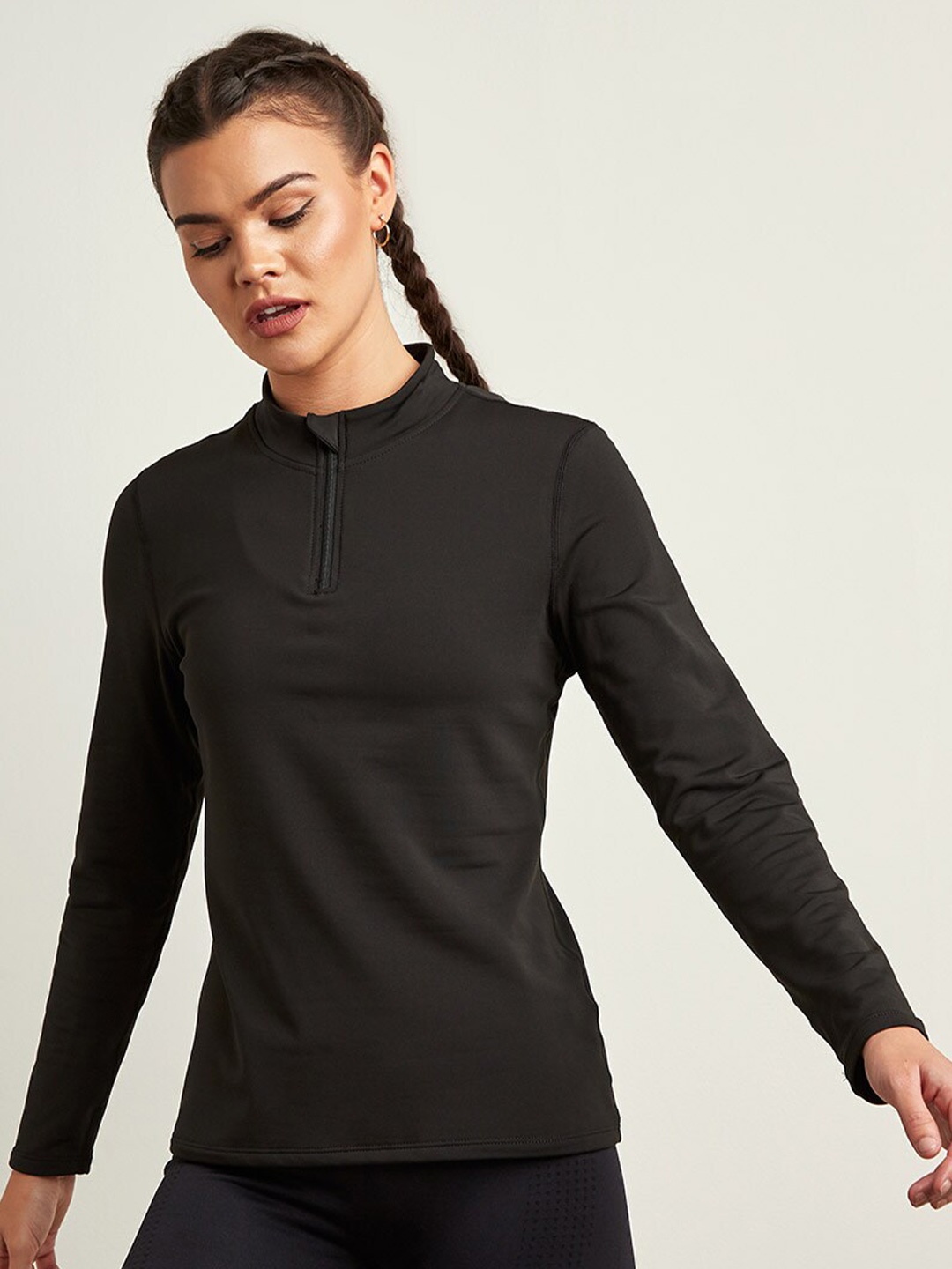 

Styli Black Solid Activewear Top