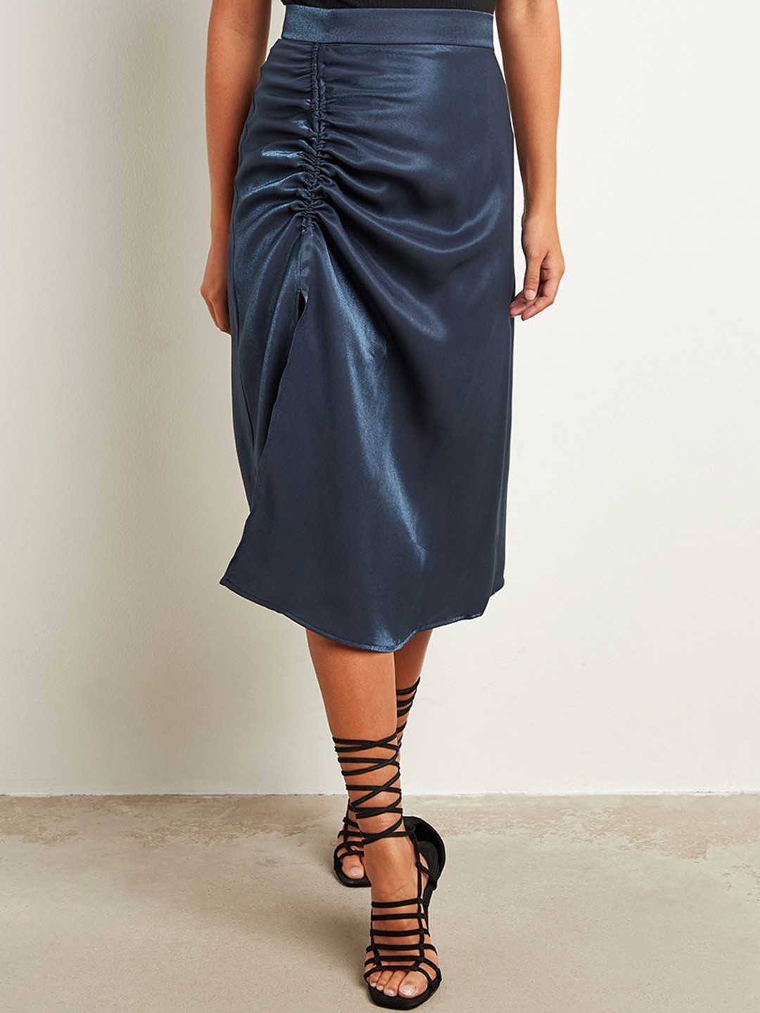 

Styli Women Blue Ruched Panel Detail Midi Skirt with Zipper Closure