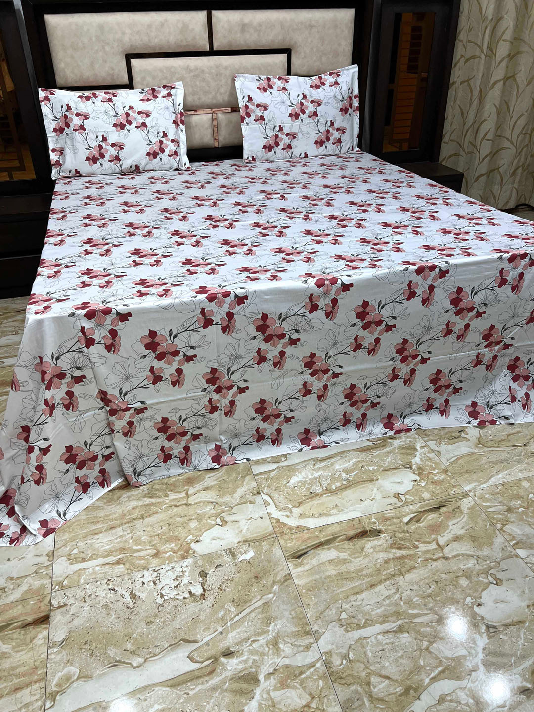 

Pure Decor Unisex Red Bedsheets