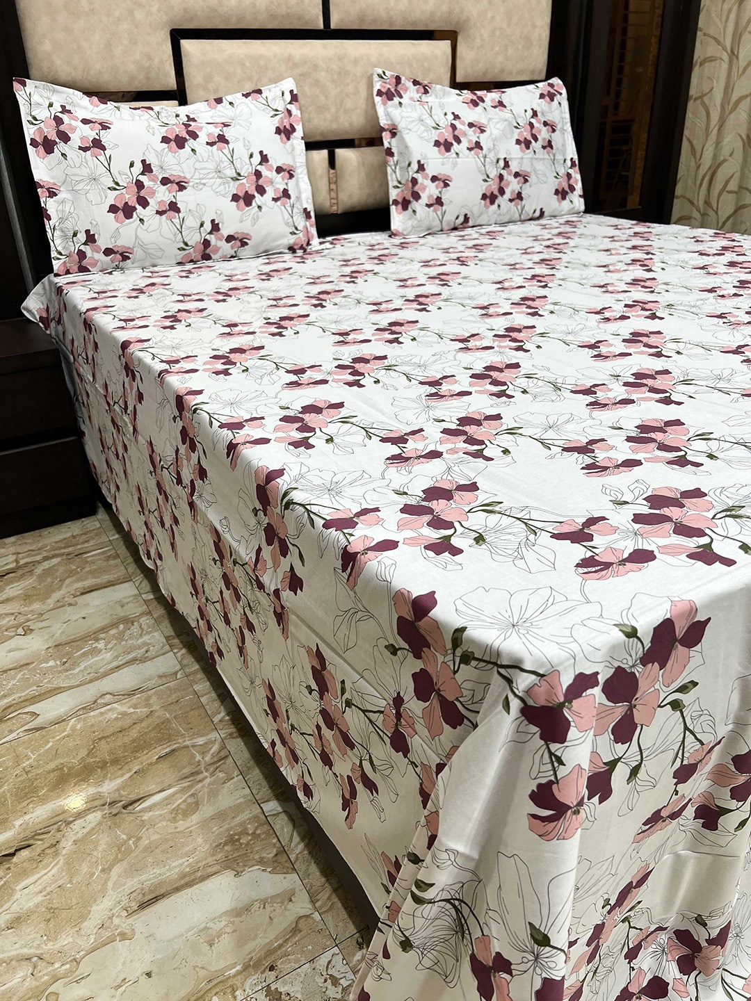 

Pure Decor Unisex Maroon Bedsheets