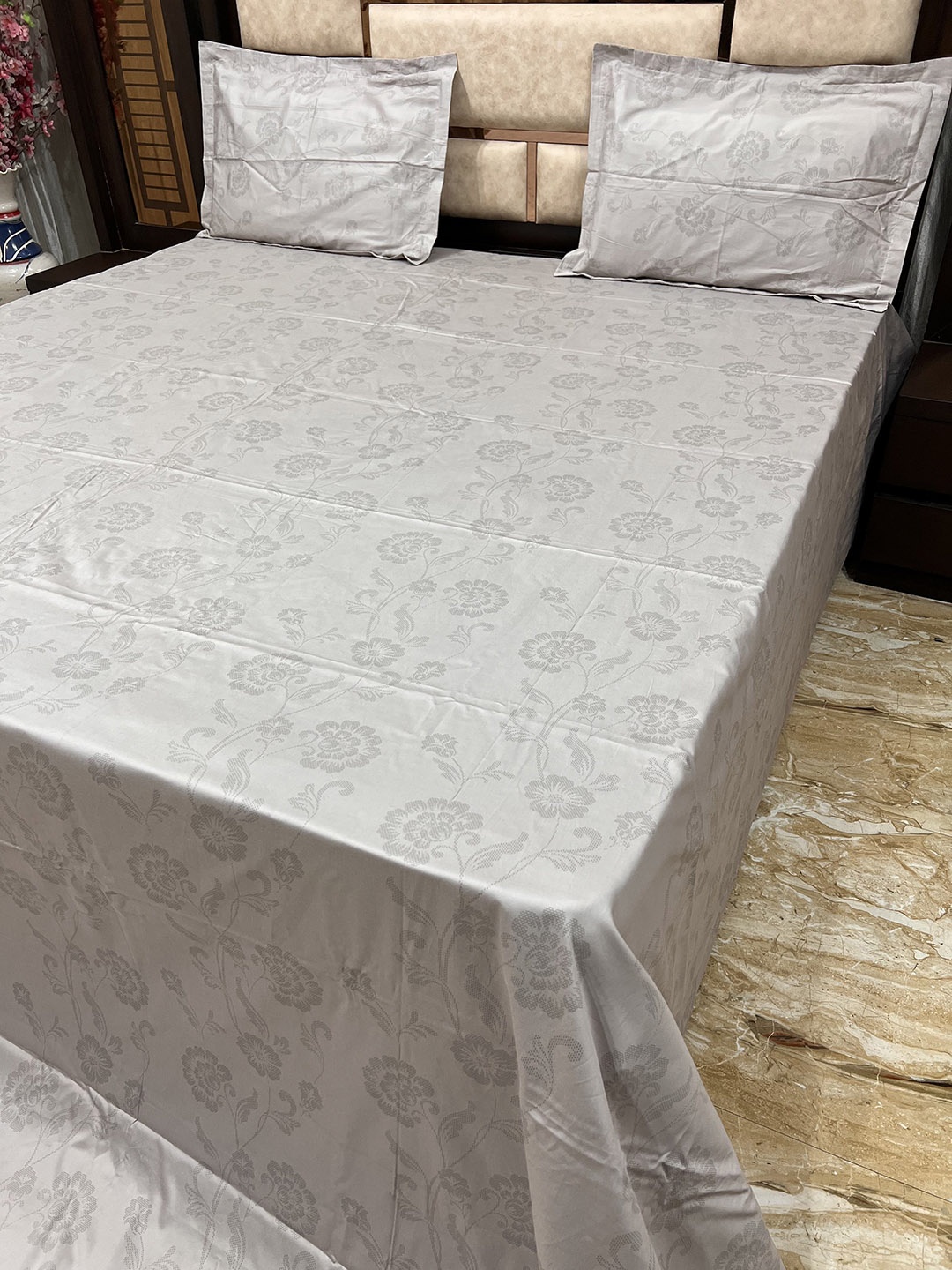 

Pure Decor Purple & Purple Floral King Bedsheet with 2 Pillow Covers