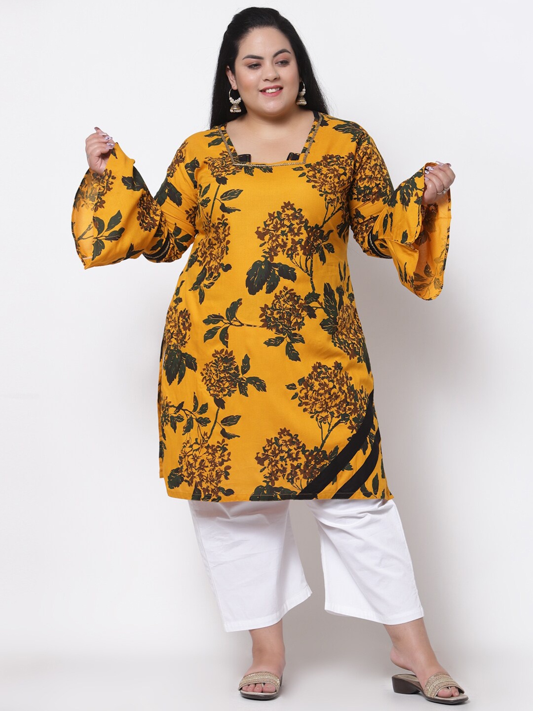 

FAZZN Plus Size Women Mustard Yellow Floral Printed Kurta