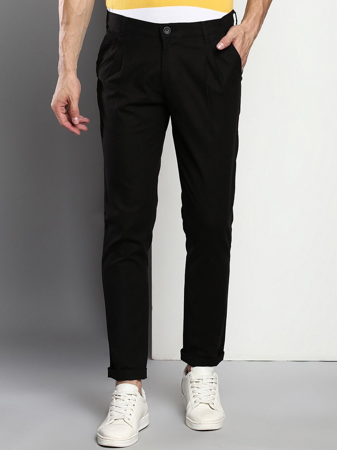 

Dennis Lingo Men Black Tapered Fit Chinos Trousers